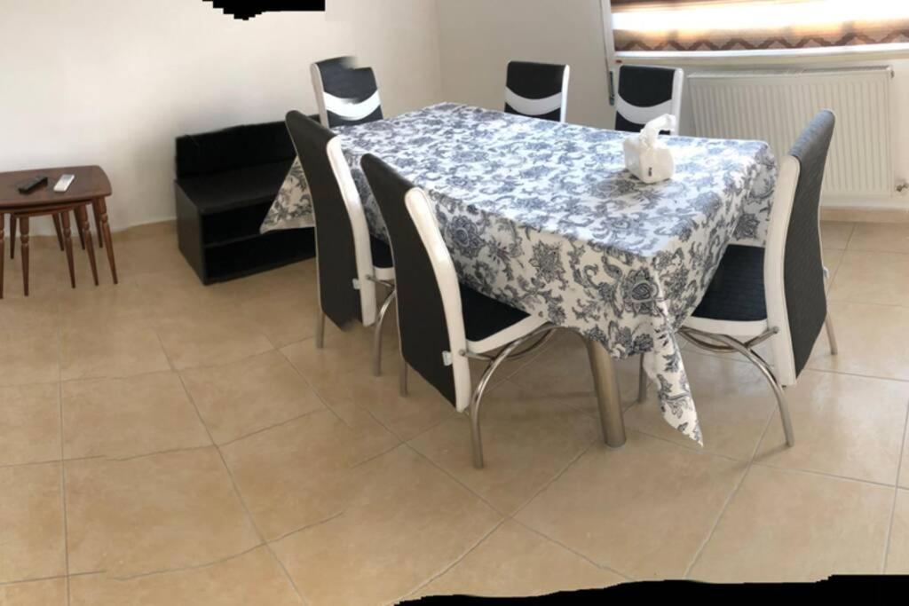Apt 4 Rent/A Quiet Neighborhood Close To Services Amã Exterior foto